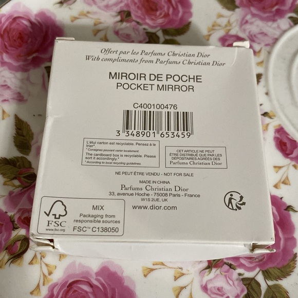 Dior Light Pink Heart Compact Mirror - Picture 5 of 7